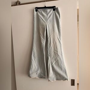 FREE PEOPLE Infinite Stretch Pull-On Flare Jeans size W29 in fabulous condition.